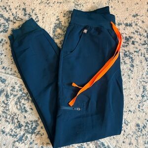 Figs deep reef joggers, size xs
